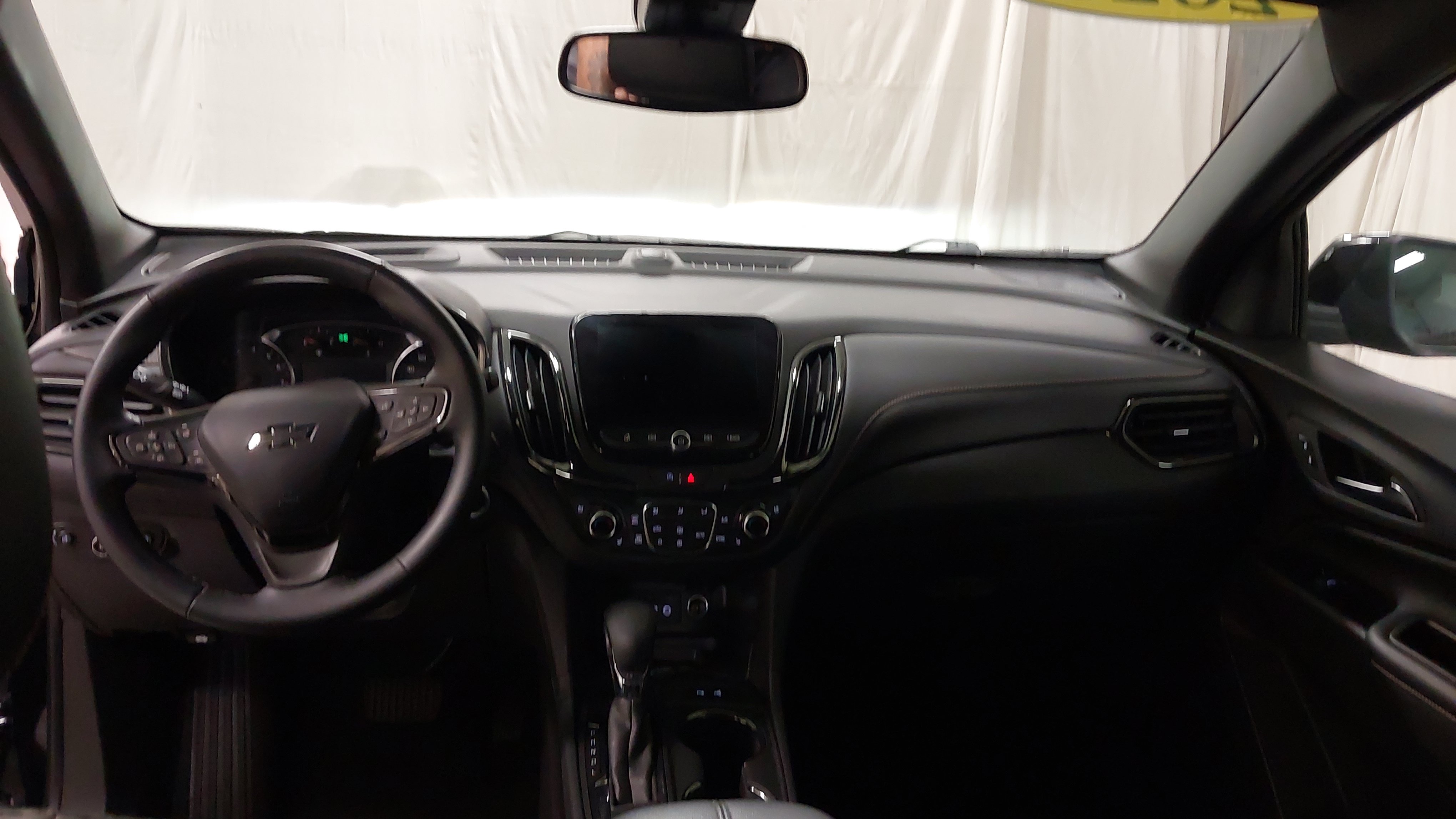 Used 2023 Chevrolet Equinox Premier AWD/4WD image 26