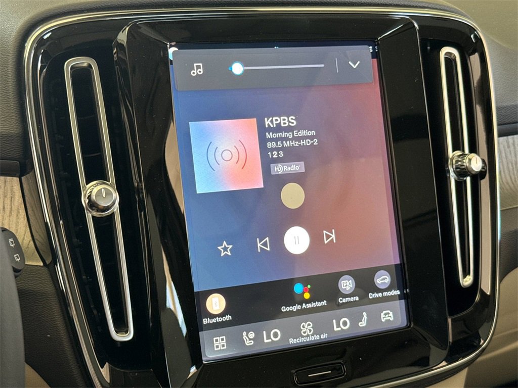 New 2026 Volvo XC40 B5 Ultra image 17