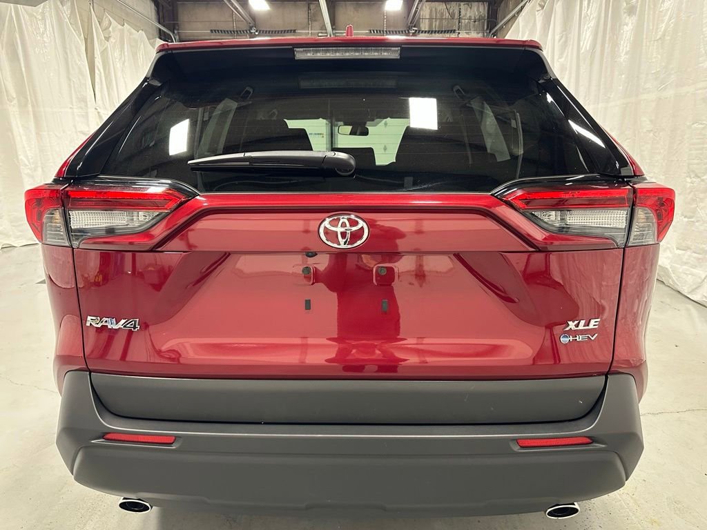 Used 2025 Toyota RAV4 XLE AWD/4WD image 6