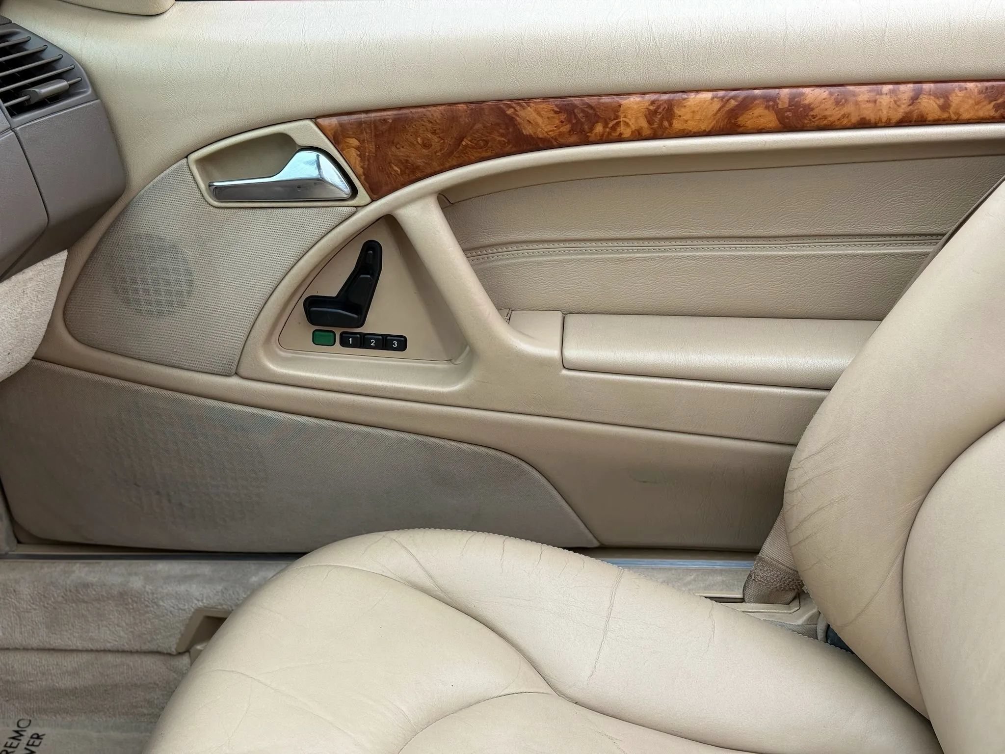 Used 2001 Mercedes-Benz SL 500 image 21