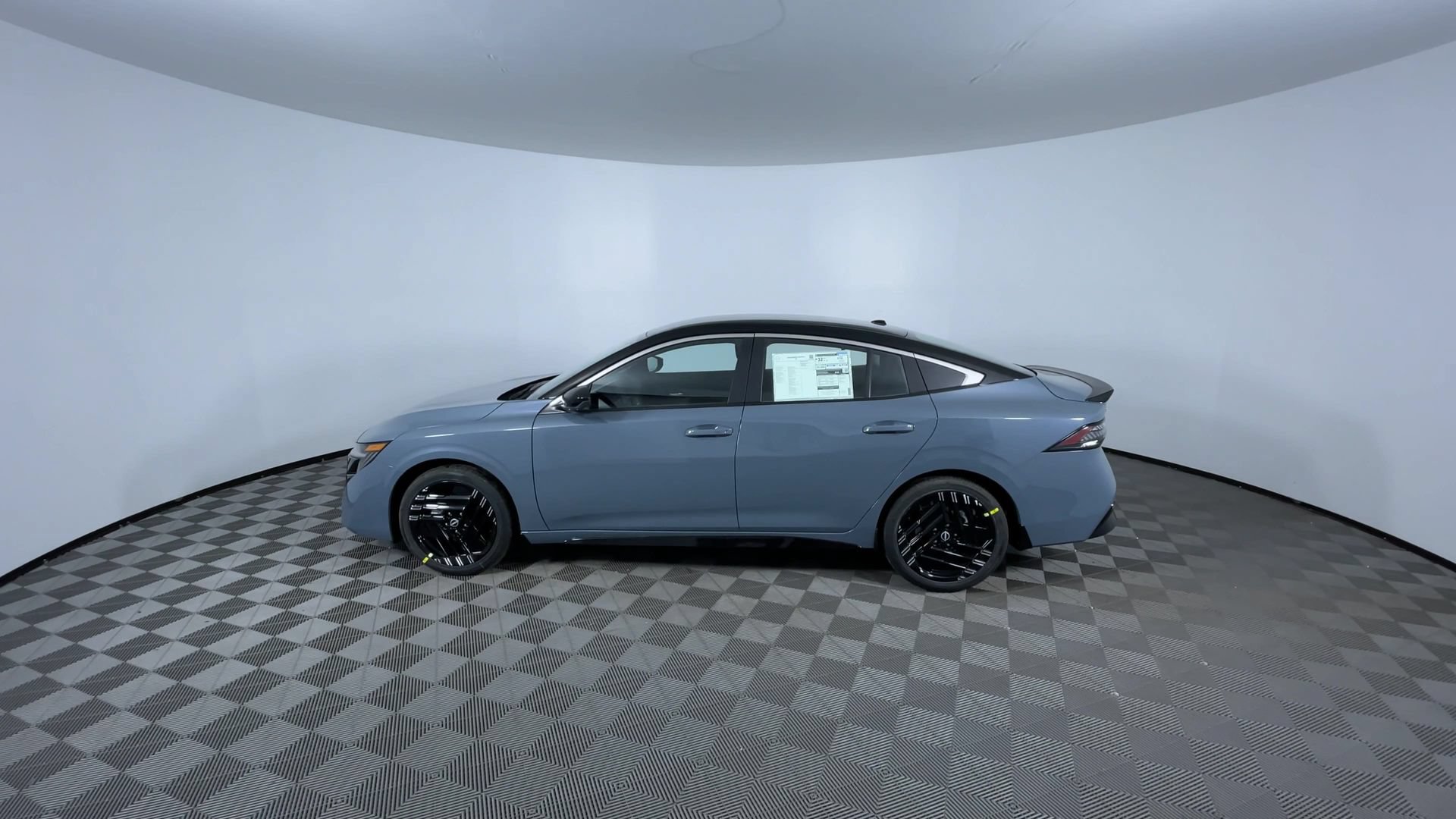 New 2026 Nissan Sentra SR w/ Floor Mat Package FWD image 5