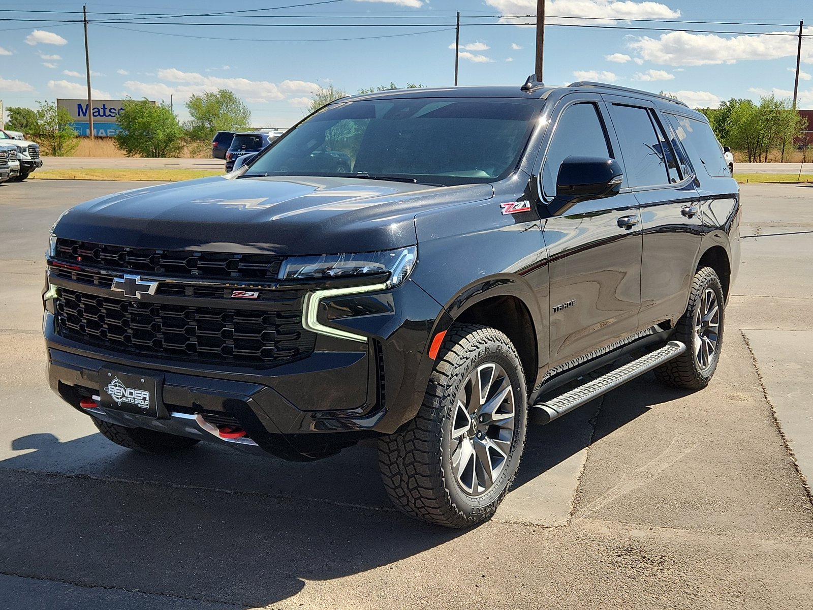Used 2024 Chevrolet Tahoe Z71 w/ Luxury Package AWD/4WD image 1