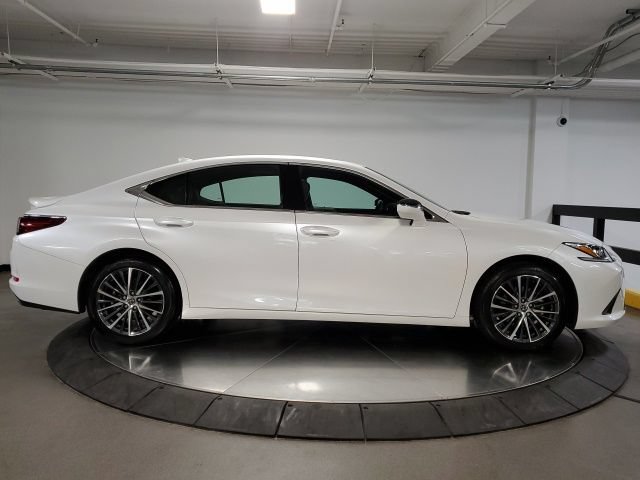 Used 2025 Lexus ES 350 w/ Premium Package FWD image 8