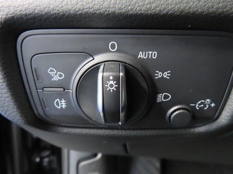 Used 2018 Audi A3 2.0T Premium image 18