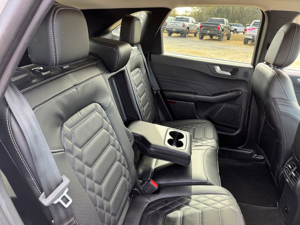 Certified 2024 Ford Escape Platinum w/ Premium Technology Package image 24