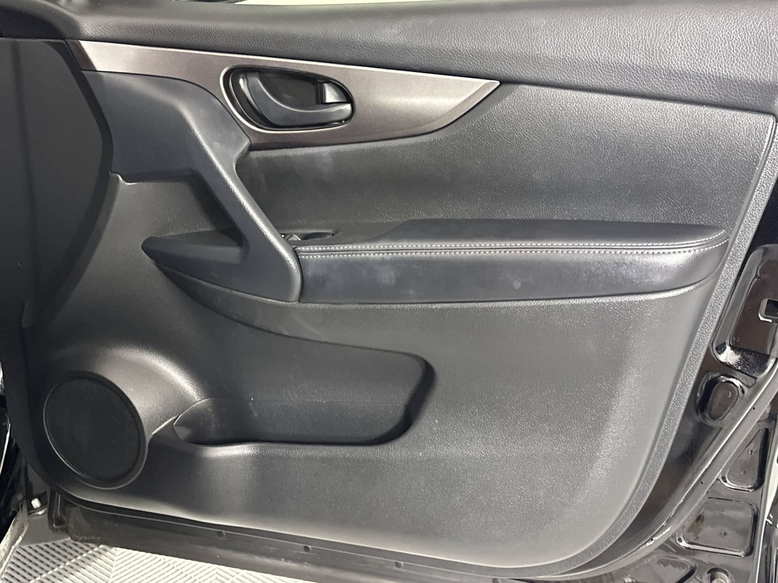 Used 2021 Nissan Rogue Sport S FWD image 31