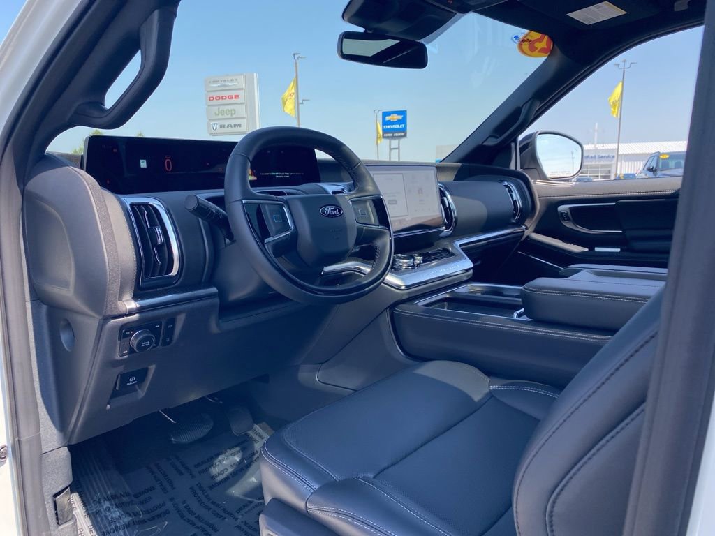 New 2025 Ford Expedition Platinum w/ Stealth Performance Package image 20