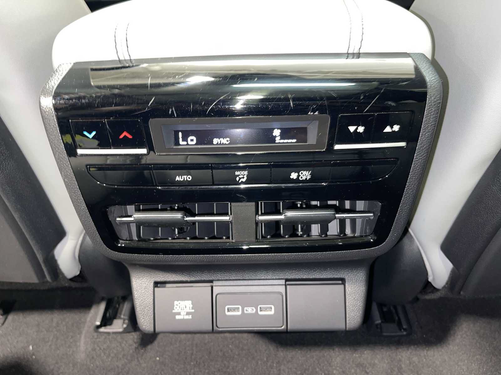 Certified 2024 Acura MDX w/ Technology Package AWD/4WD image 25