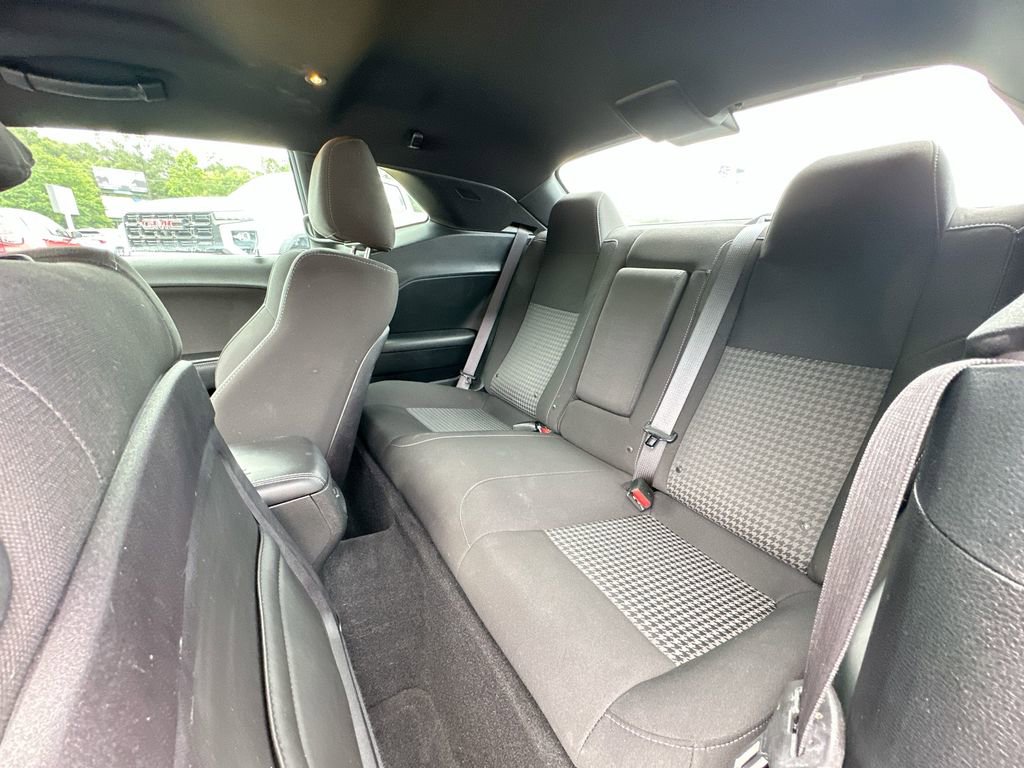 Used 2019 Dodge Challenger R/T RWD image 17