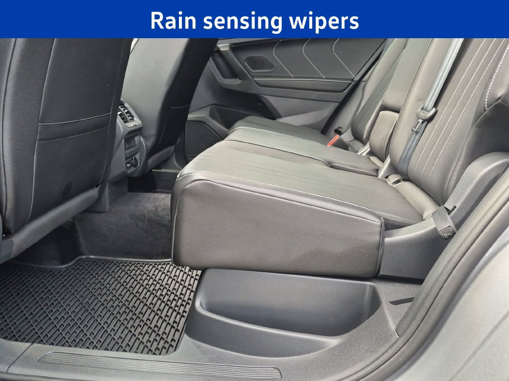 Used 2024 Volkswagen Tiguan SE R-Line AWD/4WD image 23