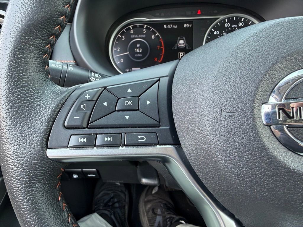 Used 2020 Nissan Kicks SR image 18