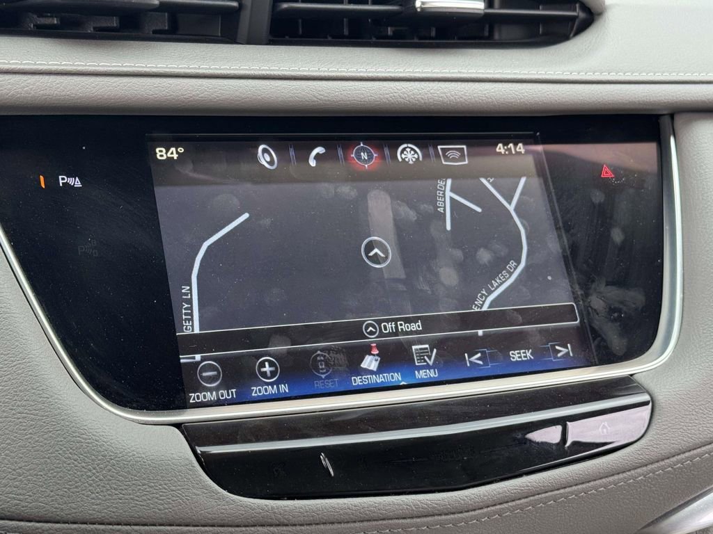 Used 2017 Cadillac XT5 Premium Luxury FWD image 4