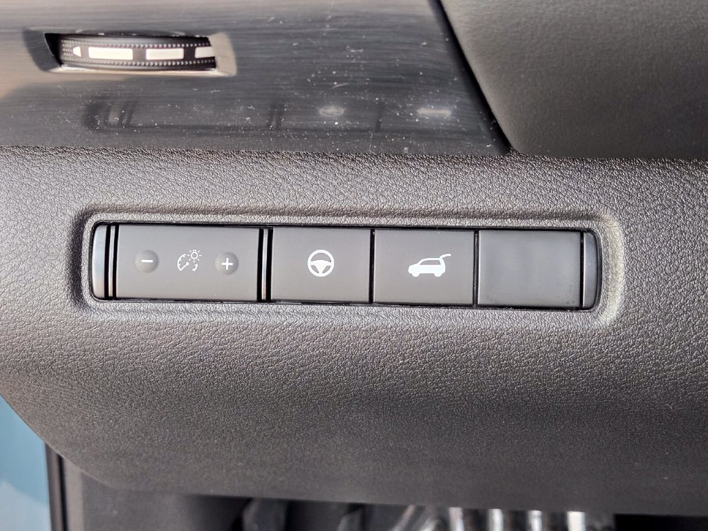 New 2026 Nissan Pathfinder SL w/ SL Premium Package FWD image 36