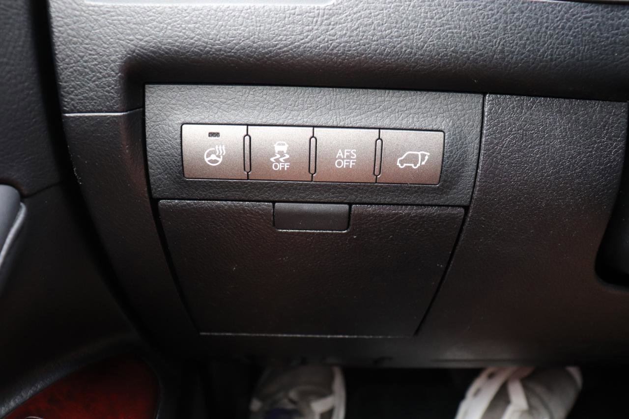 Used 2015 Lexus LX 570 4WD image 79