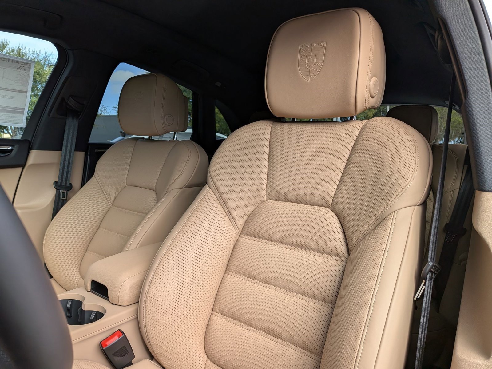 New 2026 Porsche Macan image 5