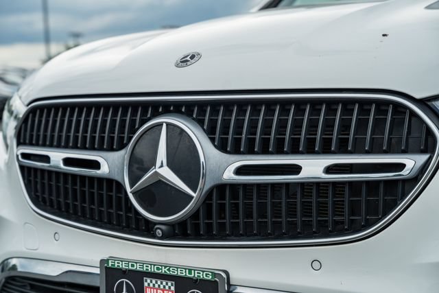 Used 2023 Mercedes-Benz GLC 300 4MATIC image 12