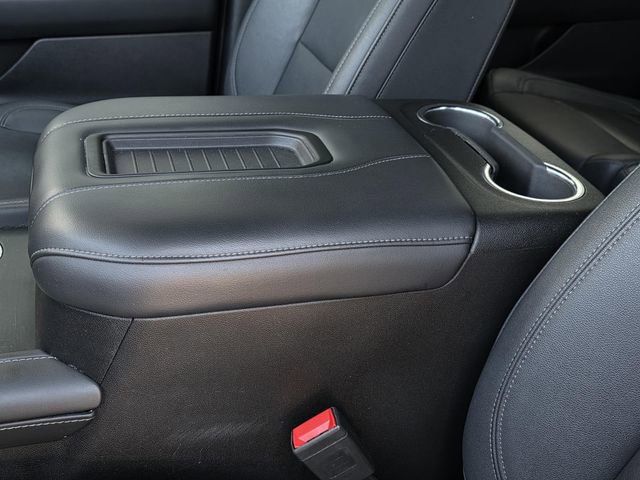 Used 2023 Chevrolet Suburban LT RWD image 8