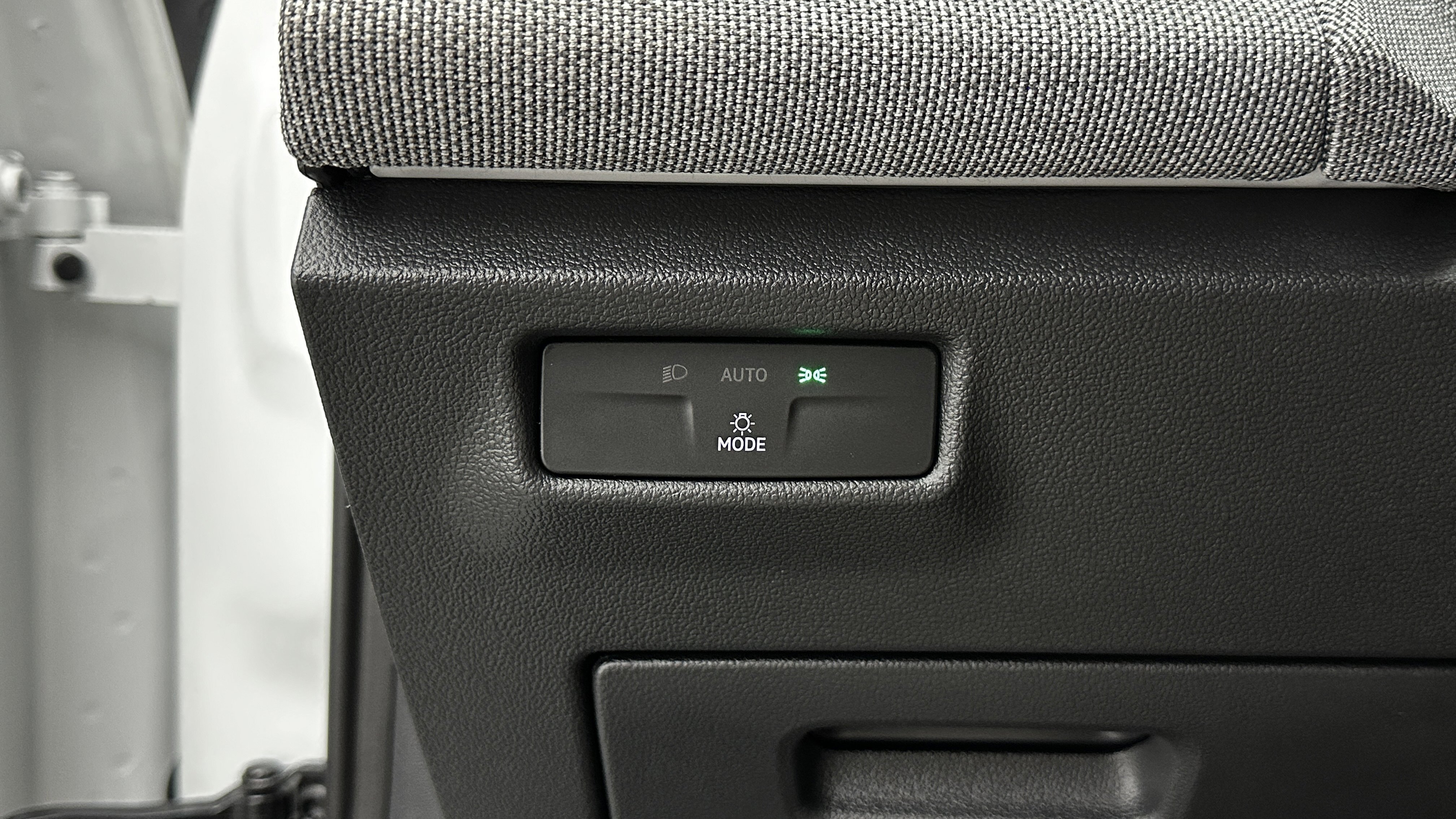 Used 2025 Volkswagen Tiguan S image 23