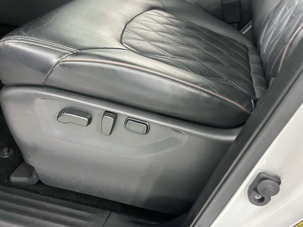 Used 2024 Nissan Armada Platinum w/ Captain's Chairs Package image 23