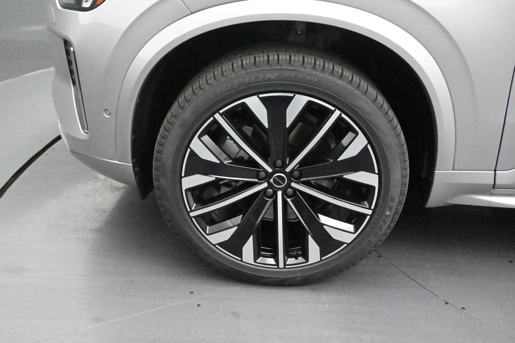 New 2026 Volvo XC90 B5 Plus AWD/4WD image 9