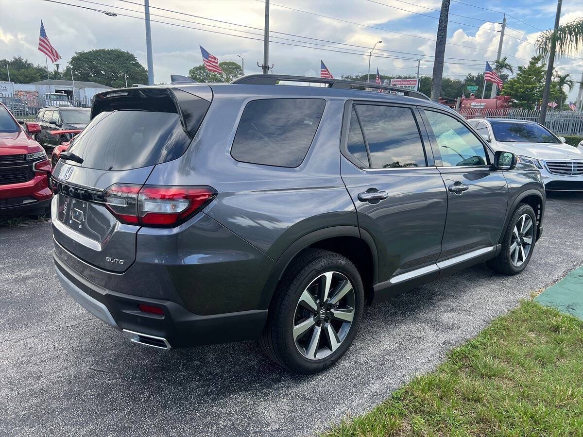Used 2025 Honda Pilot Elite image 5