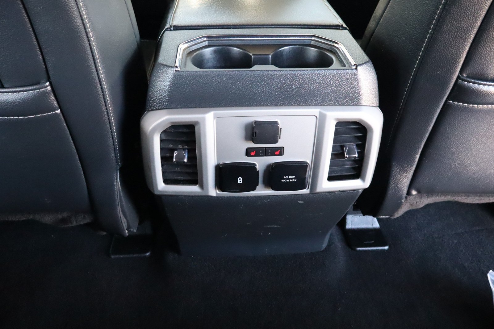 Used 2022 Ford F350 Lariat w/ Black Appearance Package AWD/4WD image 37