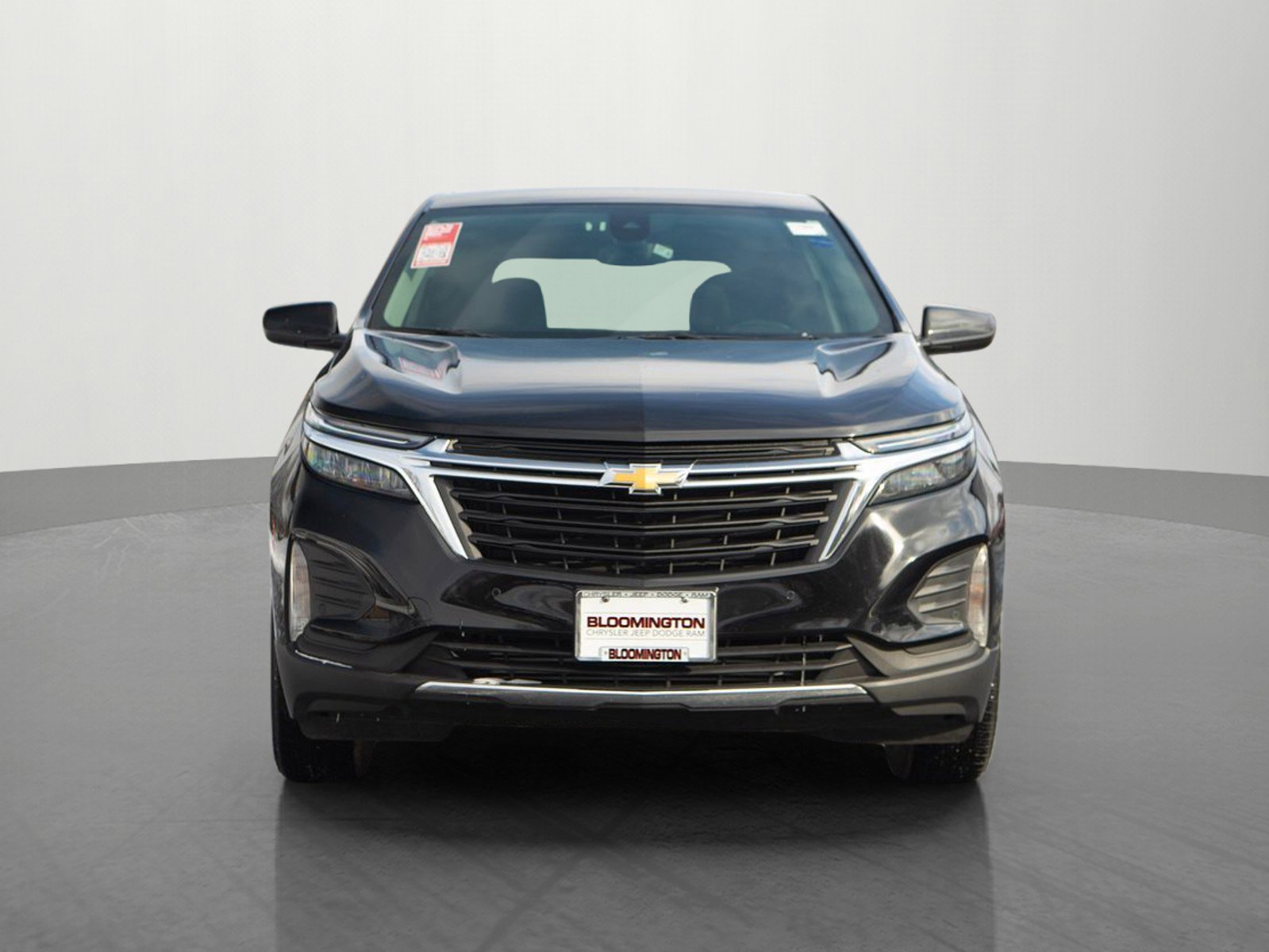 Used 2024 Chevrolet Equinox LT image 2
