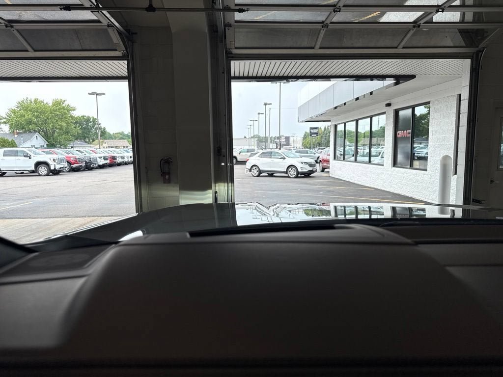 New 2026 GMC Yukon XL Elevation w/ Elevation Premium Package AWD/4WD image 36