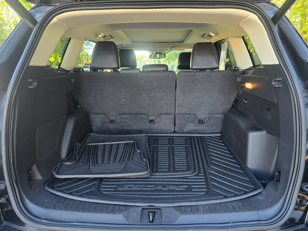 Used 2015 Ford Escape Titanium w/ Equipment Group 301A AWD/4WD image 17