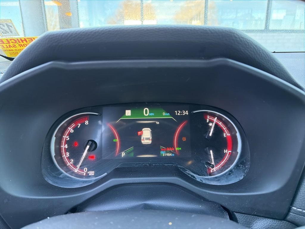 Used 2025 Toyota RAV4 XLE image 18