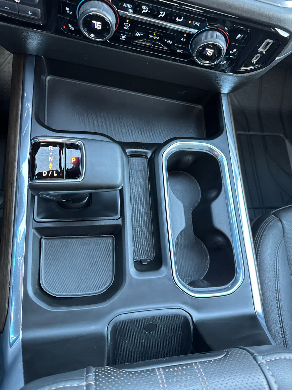 Used 2023 Chevrolet Silverado 1500 High Country w/ High Country Premium Package image 23