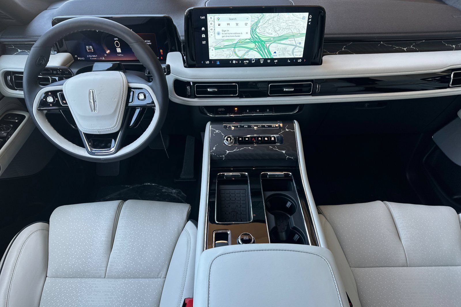 New 2026 Lincoln Aviator Black Label w/ Black Label Special Edition AWD/4WD image 12