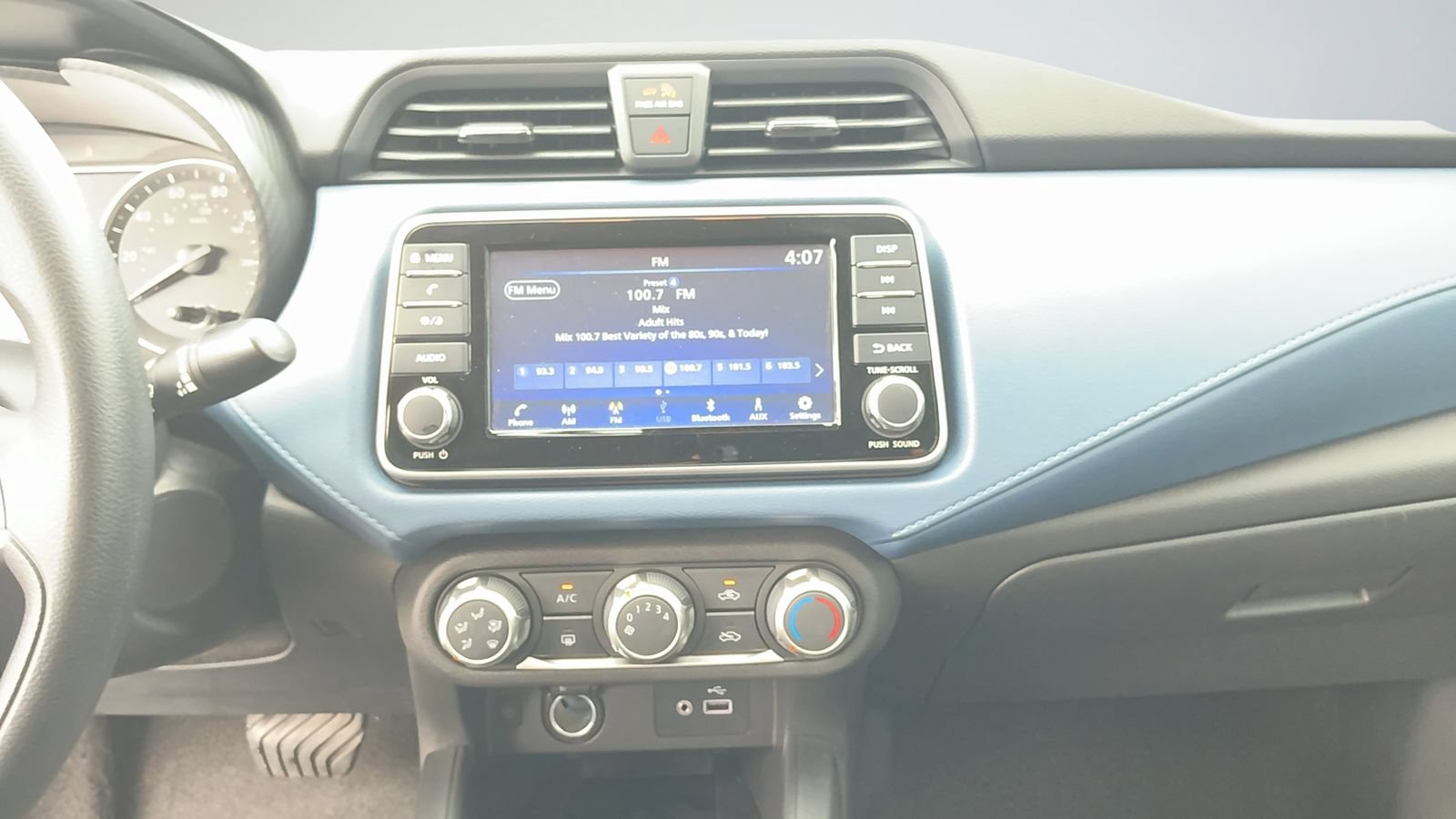 Certified 2025 Nissan Versa SV w/ Trunk Package FWD image 29