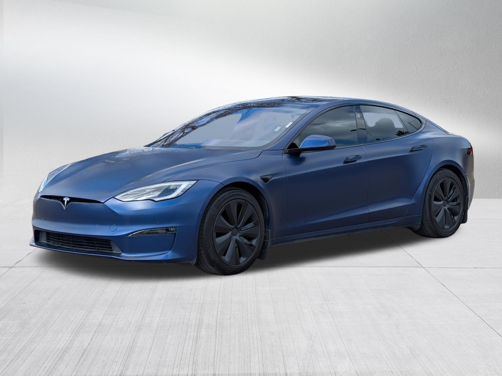 Used 2022 Tesla Model S Plaid image 3