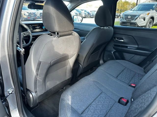 Used 2025 Nissan Kicks SV FWD image 19