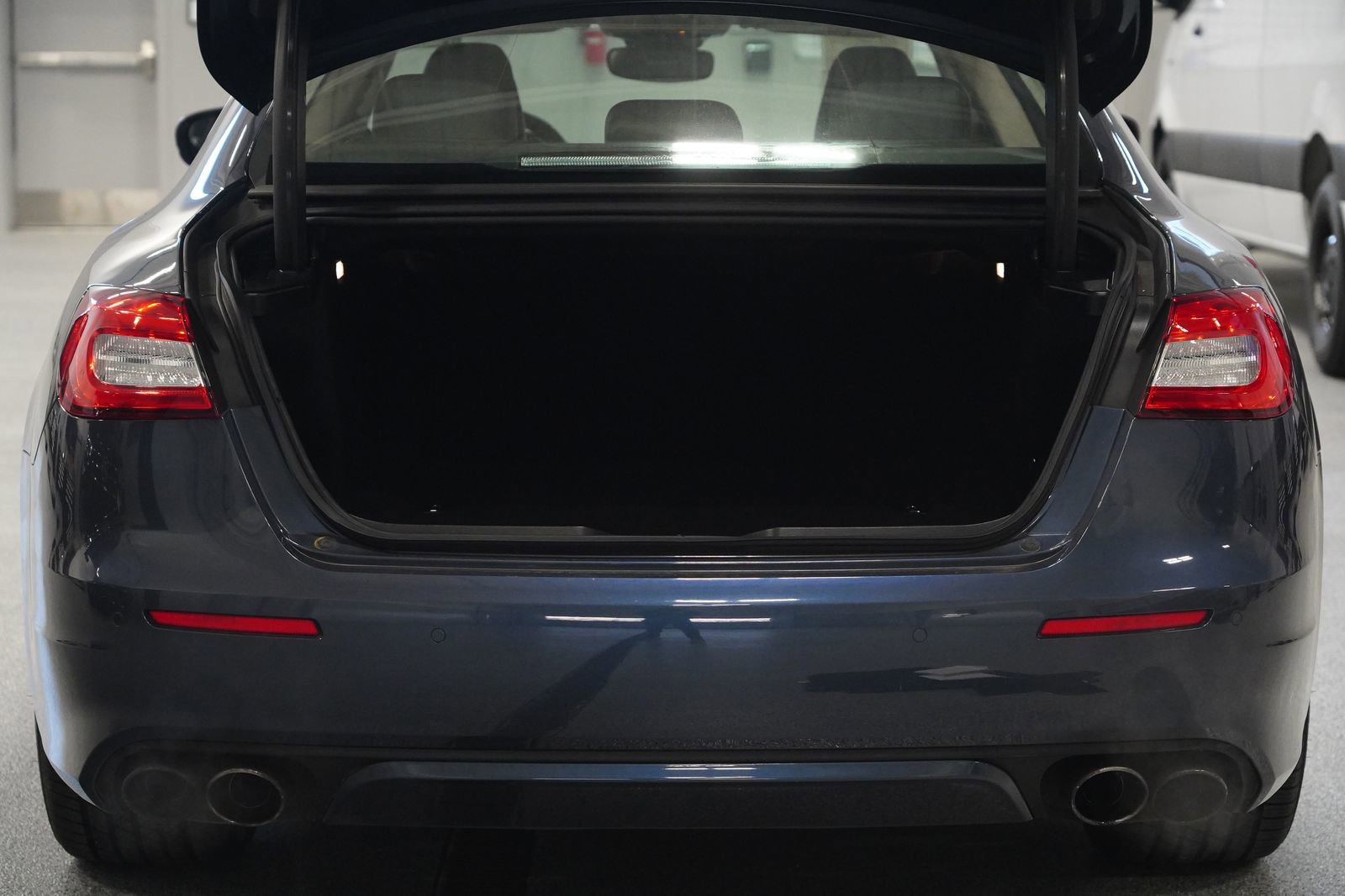 Used 2020 Maserati Quattroporte S GranLusso Q4 image 31