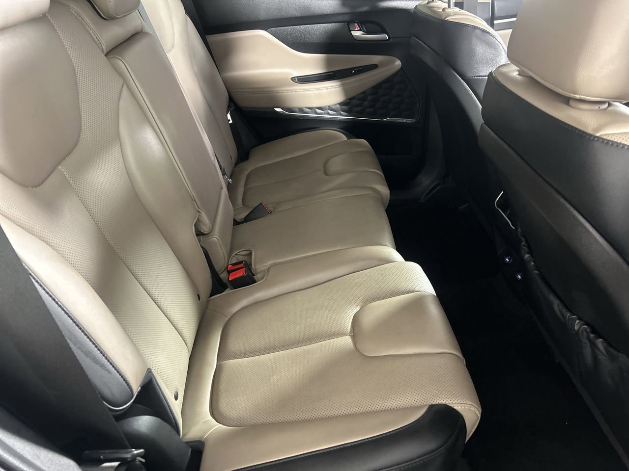 Used 2023 Hyundai Santa Fe SEL Premium AWD/4WD image 25