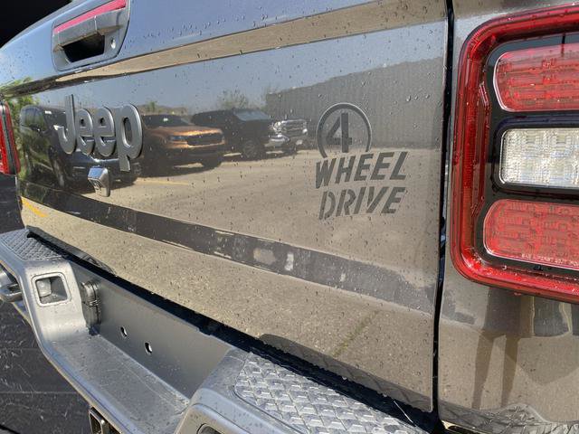 New 2025 Jeep Gladiator Willys image 34