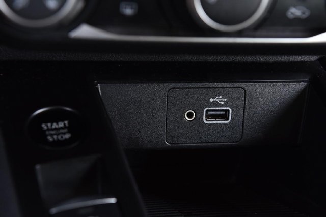 Used 2025 Nissan Kicks S FWD image 15