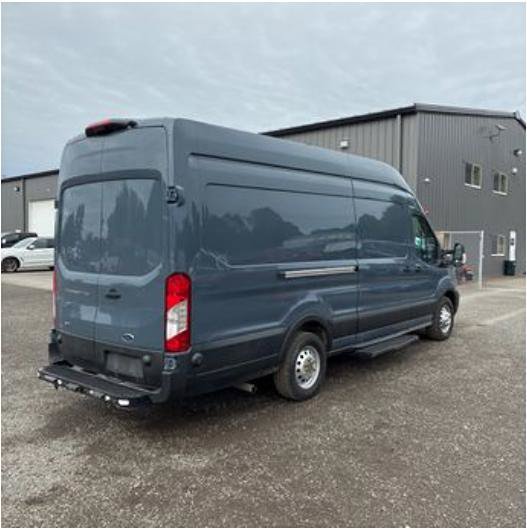 Used 2022 Ford Transit 250 148 High Roof Extended AWD w/ Parcel Delivery Package image 5