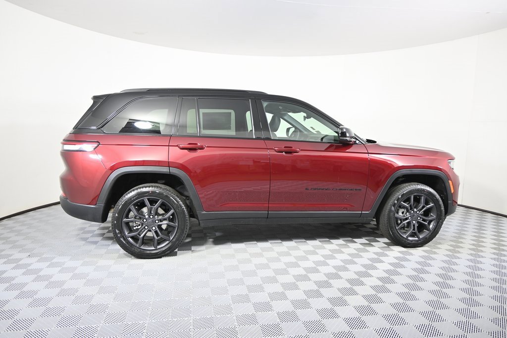 New 2025 Jeep Grand Cherokee Limited w/ Trailer Tow Package image 7