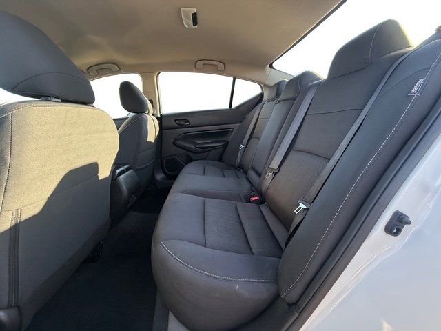 Used 2025 Nissan Altima 2.5 SV image 19