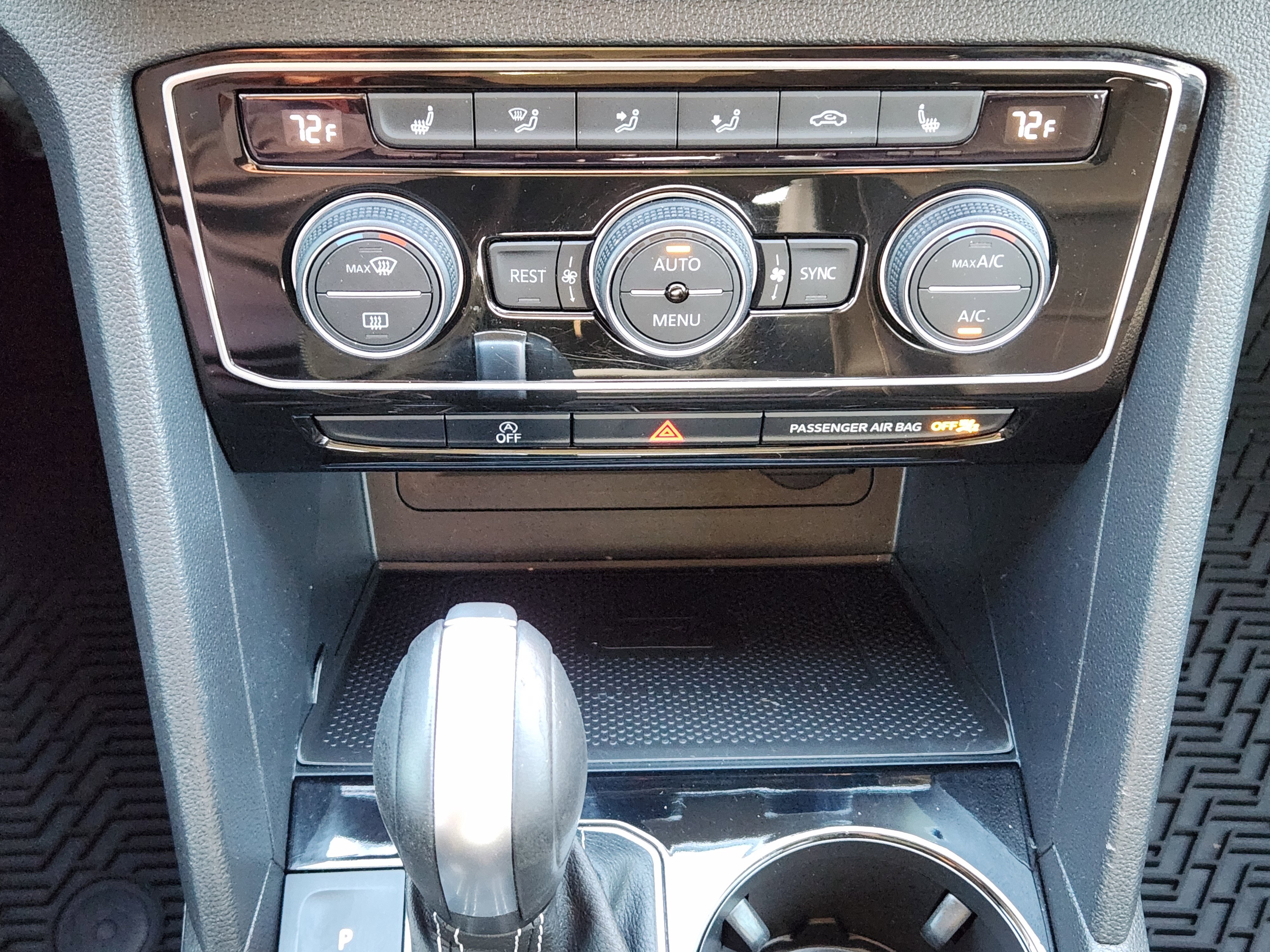 Used 2021 Volkswagen Atlas SEL image 19