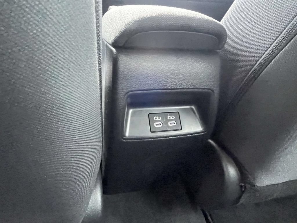 Used 2025 Toyota Corolla LE FWD image 12
