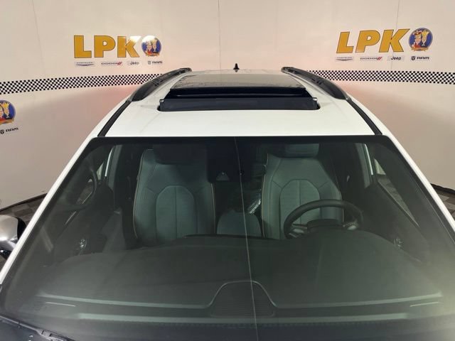 New 2027 Chrysler Pacifica Pinnacle AWD/4WD image 10