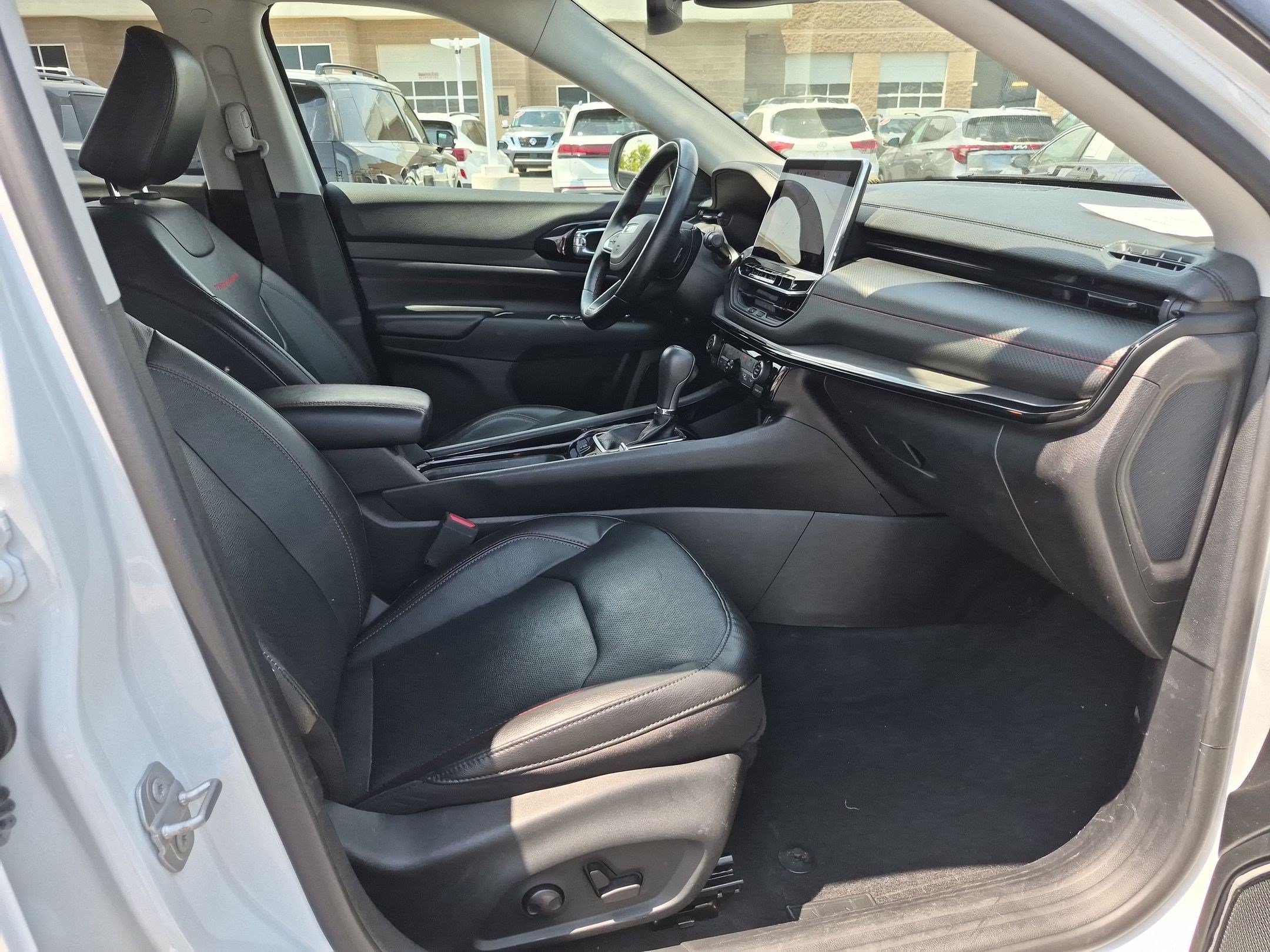 Used 2022 Jeep Compass Trailhawk w/ Trailhawk Elite Group AWD/4WD image 31