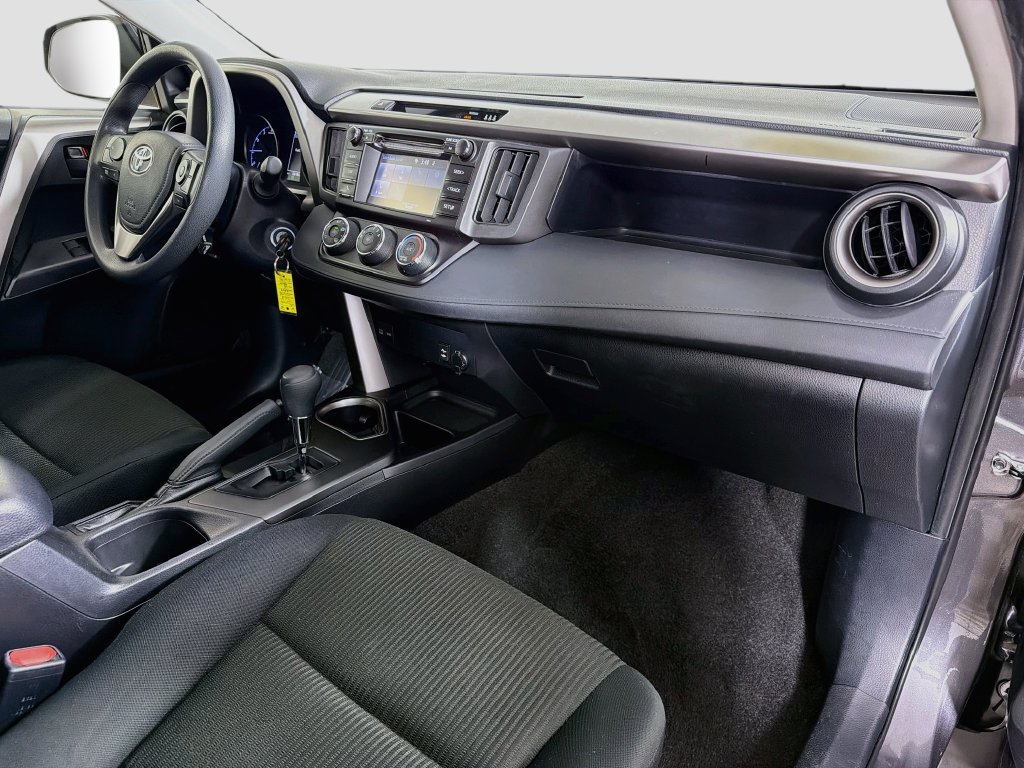 Used 2018 Toyota RAV4 LE w/ All Weather Liner Package AWD/4WD image 30