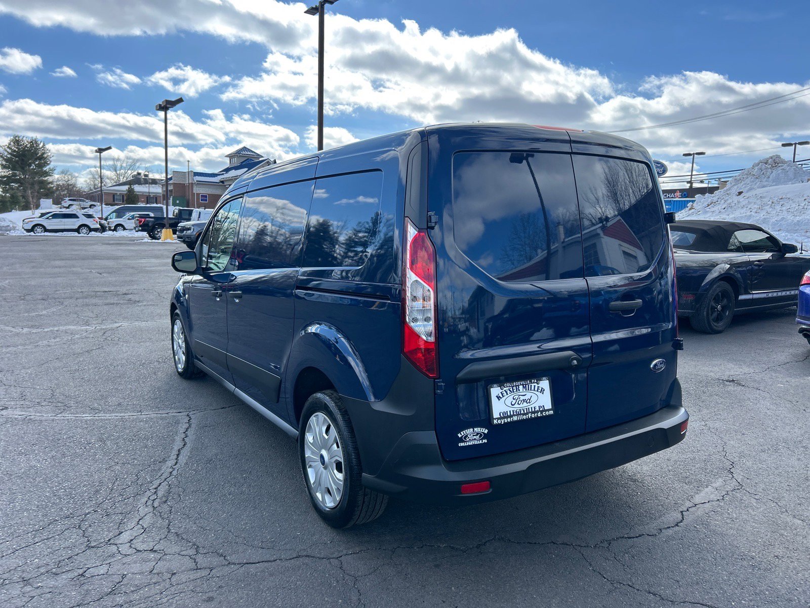 Certified 2023 Ford Transit Connect XL image 9