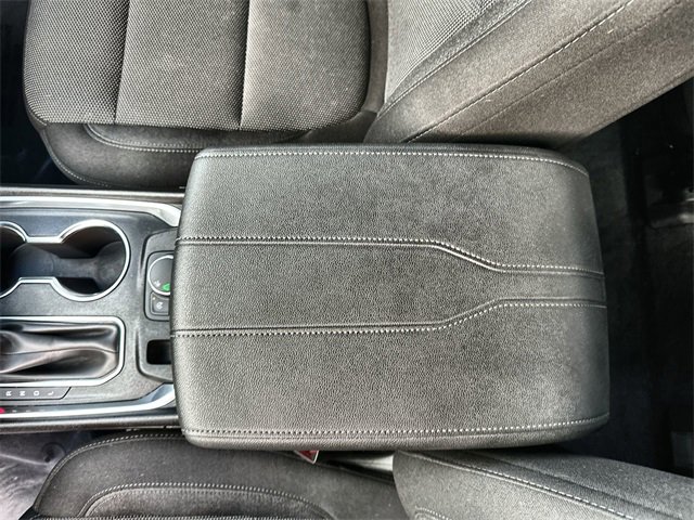 Used 2023 Chevrolet Traverse LT image 24