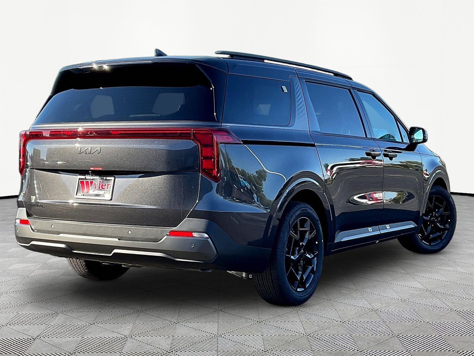 New 2027 Kia Carnival EX FWD image 7